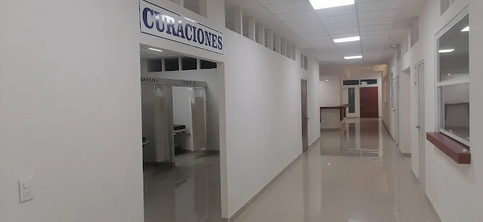 Pasillo de hospitalización y sala de curaciones